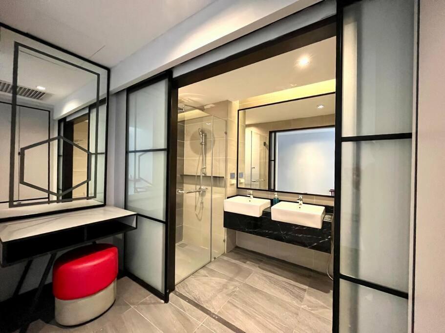 M101 Klcc Kl City King Suites By Livin Kuala Lumpur Exterior foto